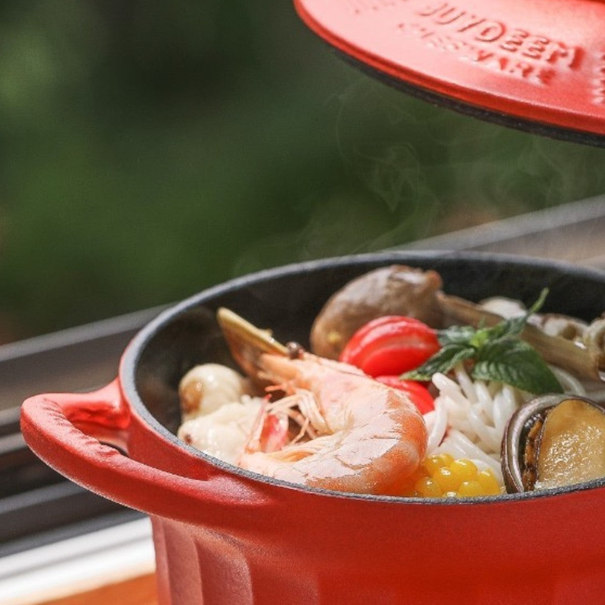 Naczynie żeliwne Buydeem CP541 emaliowane 1,8l kuchenne Pastelowe Czerwone