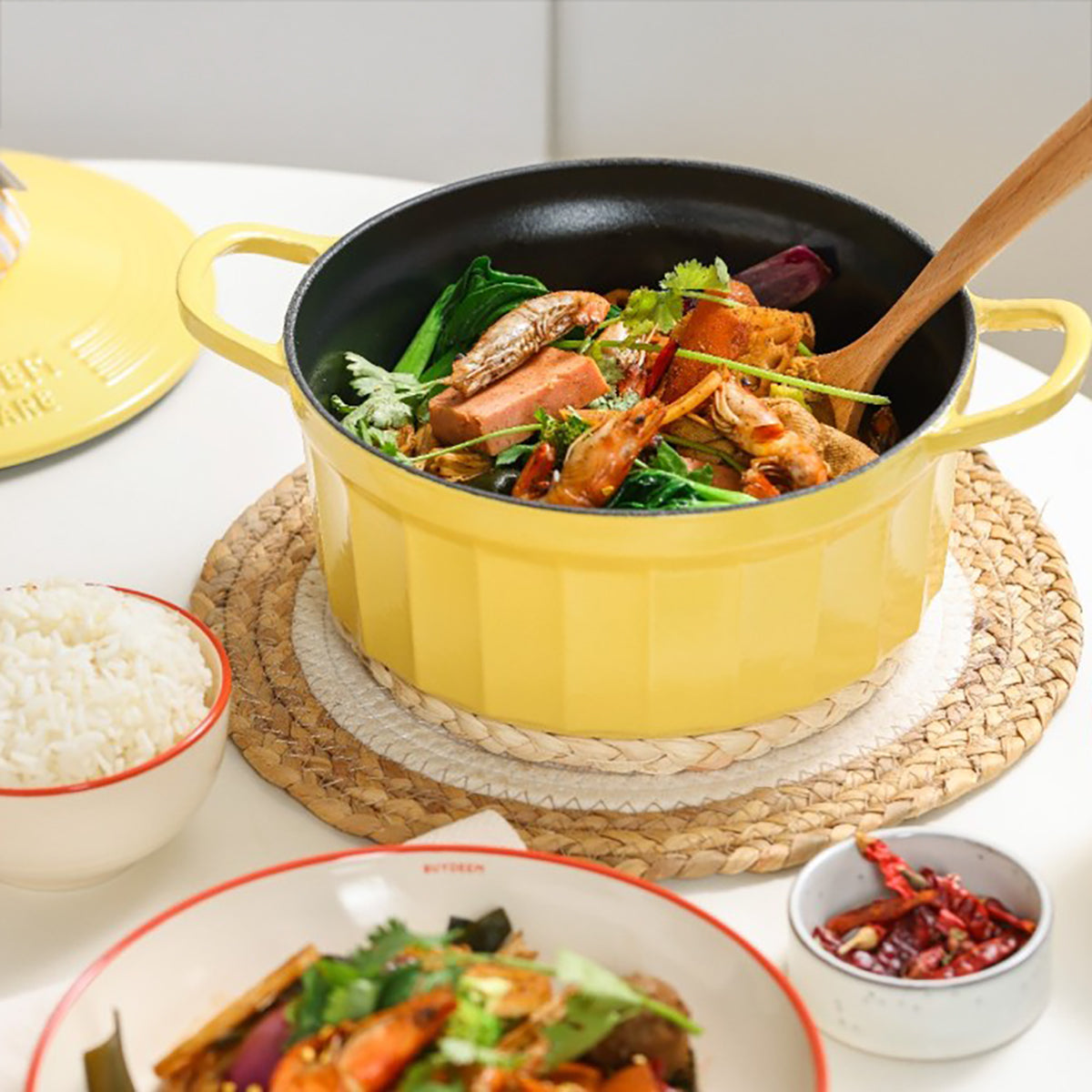 Naczynie żeliwne Buydeem CP521 emaliowane 2,9l kuchenne Pastelowe Żółte