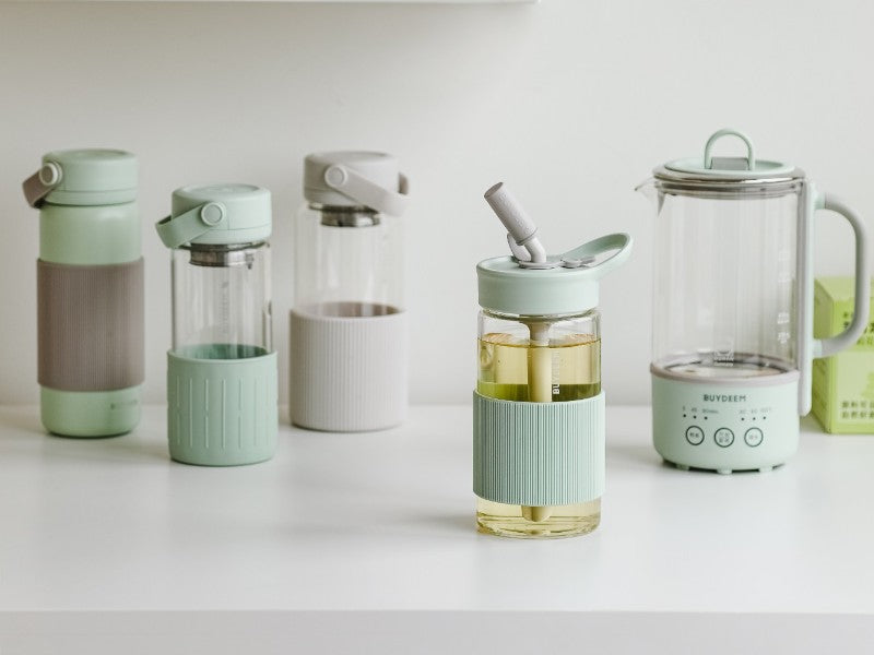 Butelka szklana ze słomką Buydeem CD1017 500 ml pastelowa zielona