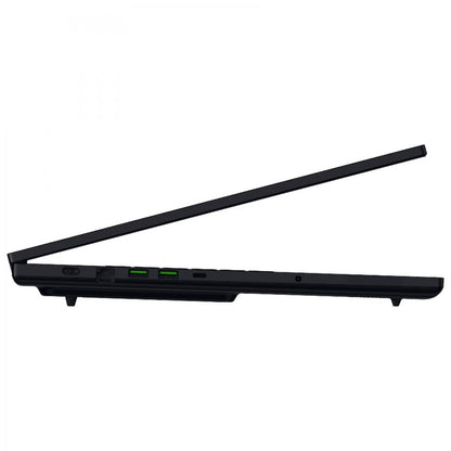 RAZER Blade 18, UHD+ 240Hz, 64GB RAM, RTX 5090, 4TB SSD