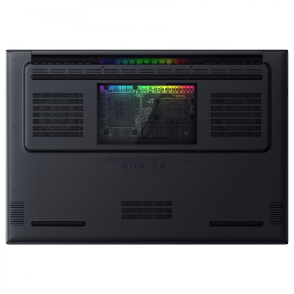 RAZER Blade 18, UHD+ 240Hz, 64GB RAM, RTX 5090, 4TB SSD