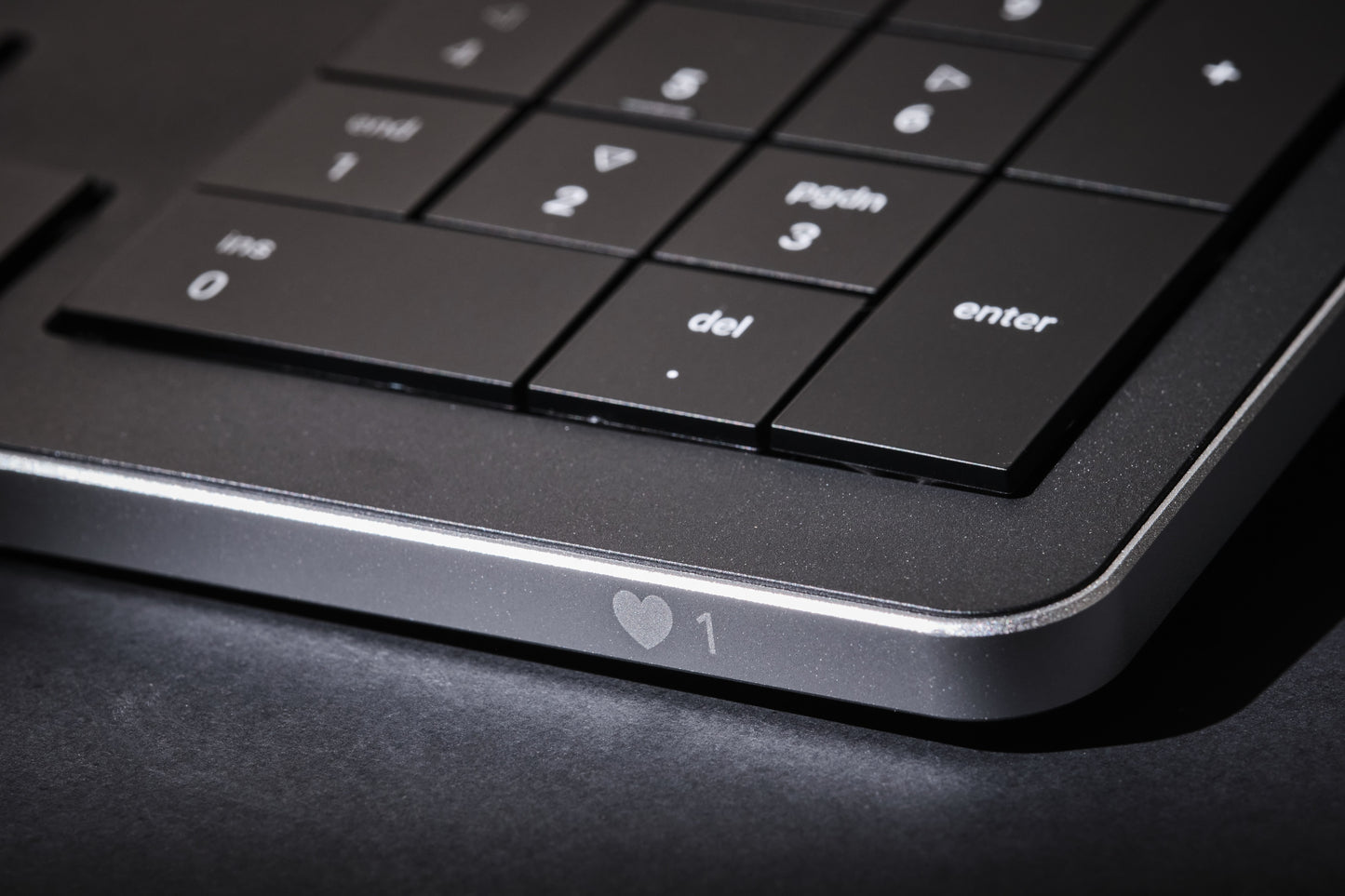 Klawiatura dotykowa CLEVETURA CLVX 1 RGB Windows/MacBook iMac Czarna