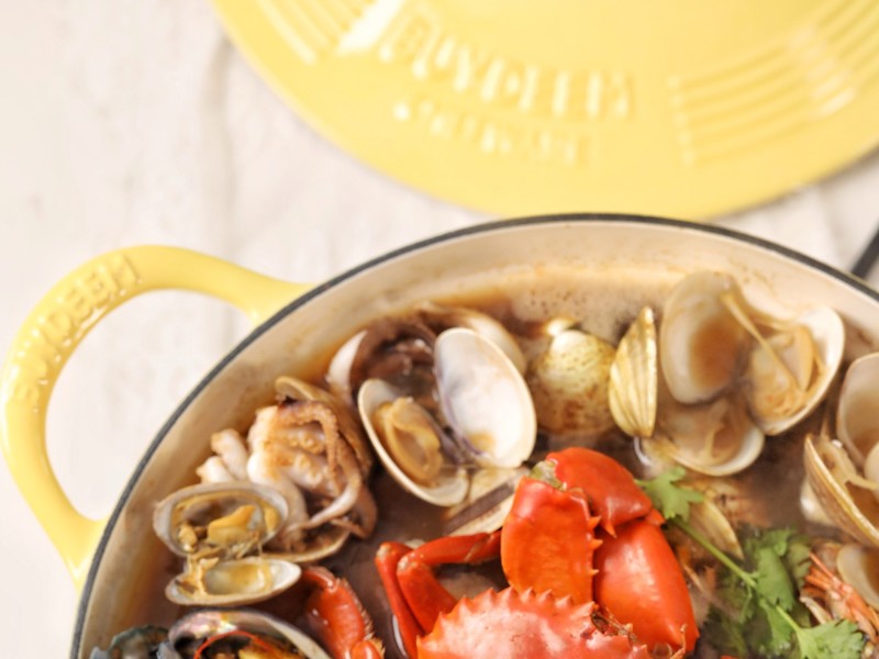 Naczynie żeliwne Buydeem CP581 emaliowane 3,3l Pastelowe Żółte