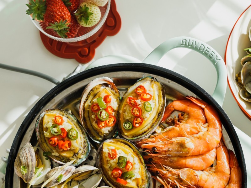 Naczynie emaliowane Buydeem CP181 aluminiowe 3,8l z szklaną pokrywą Zielone